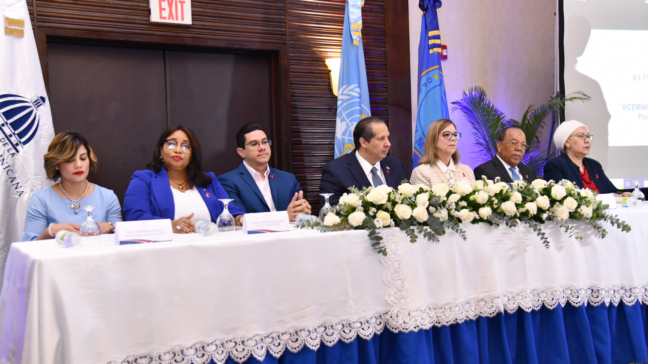 Salud Pública y la OPS buscan implementar auto prueba de VIH en